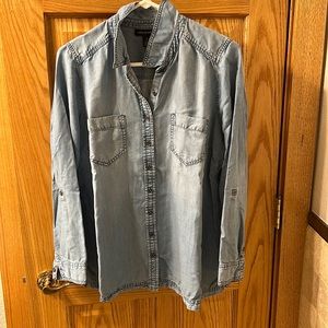 A Pea in the Pod Chambray Maternity Button Down Shirt L